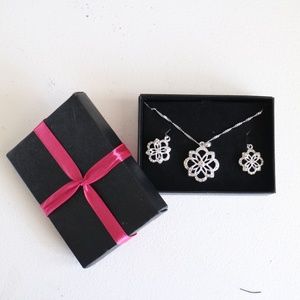 Y2K Avon jewelry necklace set